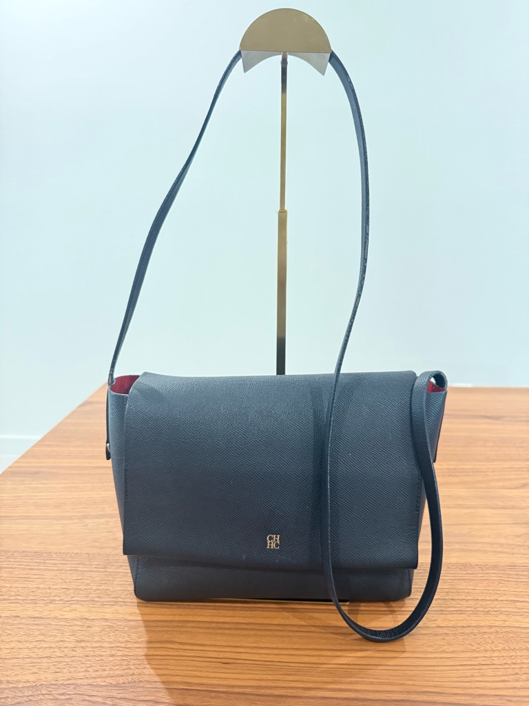 Carolina Herrera Midnight Blue Pebbled Leather Shoulder Bag With Red Accents